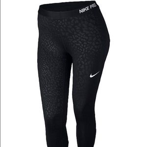Nike High-Waisted Thermal Leggings